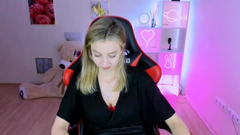 Melissa online show from 02/18/25, 02:27