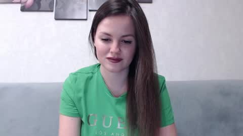 Snapshot of melissa_verhaar chatting on 12/27/24, 08:18 Melissa online show from 12/27/24, 08:18