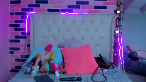 Snapshot of melissa_walker_ chatting on 12/12/24, 11:03 Meli online show from 12/12/24, 11:03