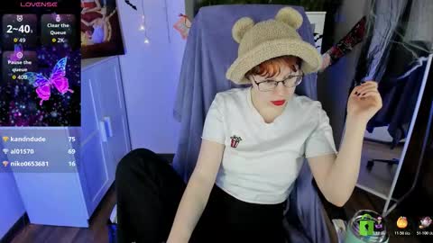 Melissa online show from 10/31/25, 04:35