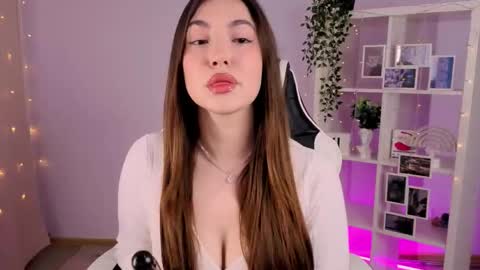 melissagray_ online show from 10/16/25, 04:35