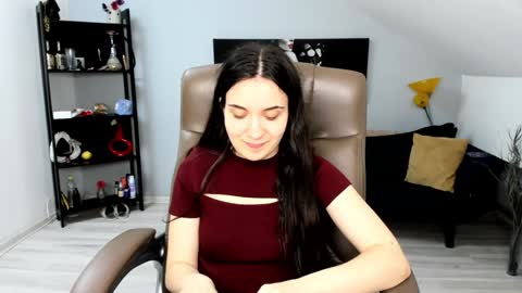 Snapshot of melissawiliam chatting on 01/23/25, 09:18 melissawiliam online show from 01/23/25, 09:18