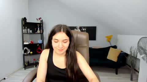 Snapshot of melissawiliam chatting on 01/27/25, 12:05 melissawiliam online show from 01/27/25, 12:05