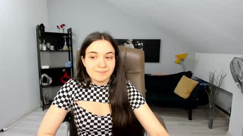 Snapshot of melissawiliam chatting on 02/04/25, 12:00 melissawiliam online show from 02/04/25, 12:00