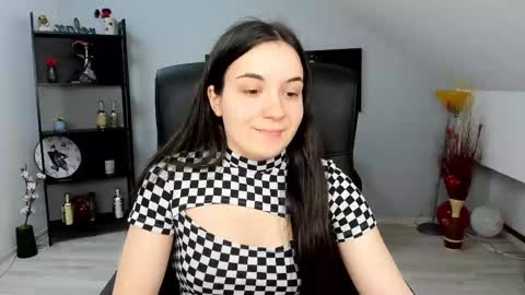 Snapshot of melissawiliam chatting on 03/06/25, 11:58 melissawiliam online show from 03/06/25, 11:58