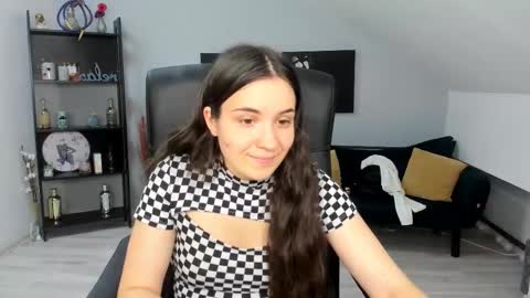 Snapshot of melissawiliam chatting on 09/16/25, 11:00 melissawiliam online show from 09/16/25, 11:00