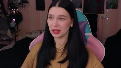 Freya  IM NONUDE online show from 02/05/25, 08:57