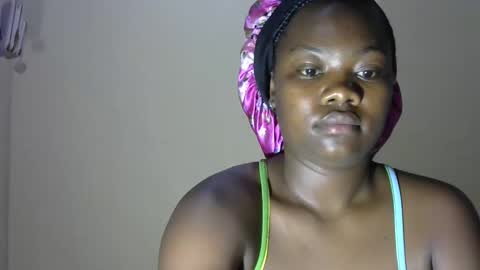 Snapshot of mellcy chatting on 12/13/24, 12:09 mell online show from 12/13/24, 12:09