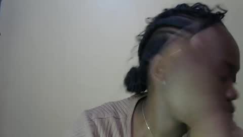 Snapshot of mellcy chatting on 01/17/25, 10:22 mell online show from 01/17/25, 10:22