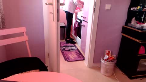 Melli online show from 09/15/25, 04:40