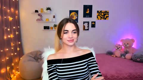 Snapshot of mellifluoustess chatting on 12/17/24, 12:34 Tessa online show from 12/17/24, 12:34