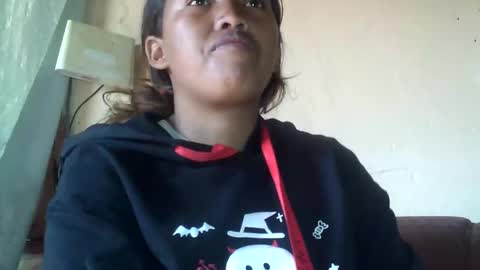 Snapshot of mellissia02 chatting on 10/28/25, 04:49 mellissa online show from 10/28/25, 04:49