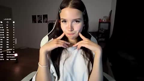 EVA online show from 10/31/25, 07:37