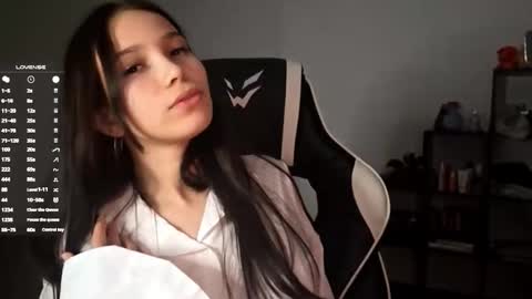 EVA online show from 11/06/25, 07:15