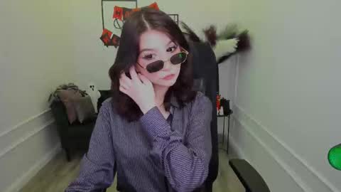 mellsawertyq online show from 10/31/25, 07:37