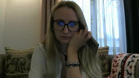 Melly online show from 11/13/25, 07:18