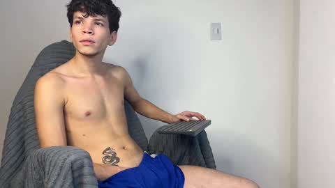 Snapshot of melo_twink chatting on 01/26/25, 06:17 Melo online show from 01/26/25, 06:17