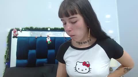 Snapshot of meloddy_collins chatting on 12/04/24, 01:20 Meloddy Coliins online show from 12/04/24, 01:20