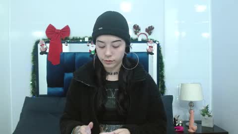 Snapshot of meloddy_collins chatting on 12/05/24, 12:44 Meloddy Coliins online show from 12/05/24, 12:44