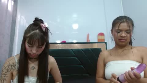 Snapshot of meloddy_collins chatting on 01/22/25, 10:15 Meloddy Coliins online show from 01/22/25, 10:15