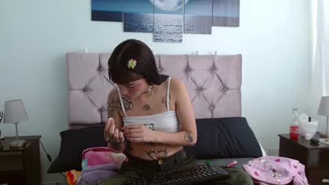 Snapshot of meloddy_collins chatting on 01/28/25, 07:32 Meloddy Coliins online show from 01/28/25, 07:32