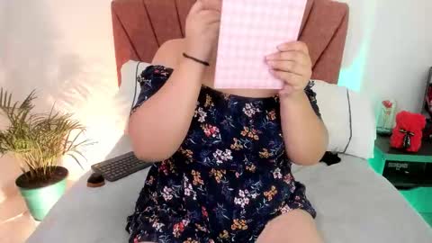 Snapshot of melody_bonnie22 chatting on 10/04/25, 11:19 Leslie online show from 10/04/25, 11:19