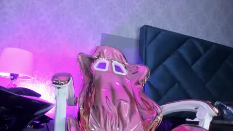 melody_hanks online show from 11/05/25, 07:47