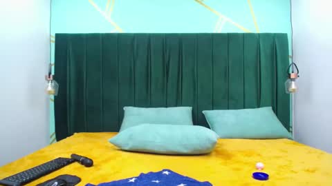 Snapshot of melody_kener chatting on 02/21/25, 05:56 melody_kener online show from 02/21/25, 05:56