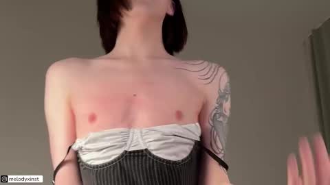 Snapshot of melodyxlove chatting on 11/12/25, 07:20 Melody 3 - online show from 11/12/25, 07:20