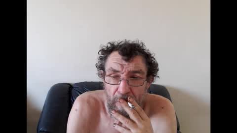 Snapshot of memyself8 chatting on 09/27/25, 10:09 memyself8 online show from 09/27/25, 10:09