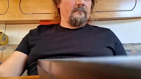 men10_12_1983 online show from 10/04/25, 12:14