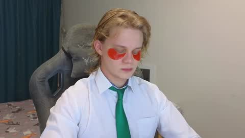 Mickey online show from 01/22/25, 02:04