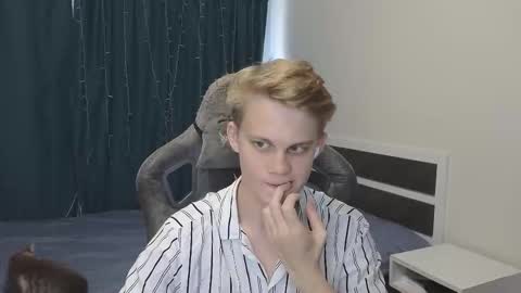 Mickey online show from 10/19/25, 08:26