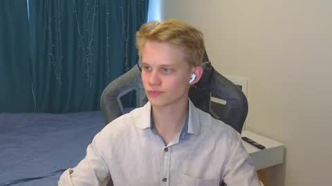 Mickey online show from 10/21/25, 08:04