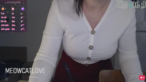 Snapshot of meowcatlove chatting on 01/08/25, 08:39 meowcatlove online show from 01/08/25, 08:39