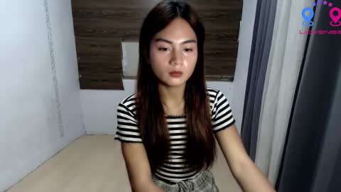 meowki_totot online show from 11/17/25, 06:14