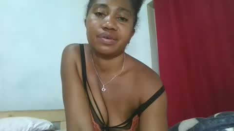 Snapshot of meraldaaaa chatting on 10/21/25, 09:37 meraldaaaa online show from 10/21/25, 09:37