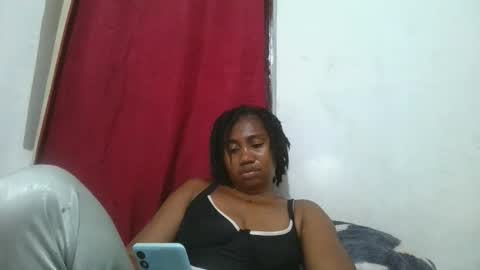 Snapshot of meraldaaaa chatting on 10/31/25, 08:43 meraldaaaa online show from 10/31/25, 08:43