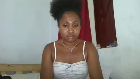 Snapshot of meraldaaaa chatting on 11/19/25, 07:14 meraldaaaa online show from 11/19/25, 07:14