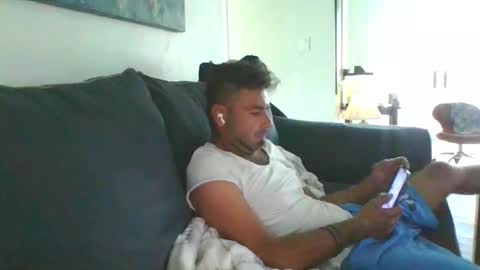 Snapshot of mercedes190d chatting on 11/26/25, 07:04 Mercedes190d online show from 11/26/25, 07:04