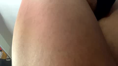 gurlnips online show from 12/09/24, 04:47