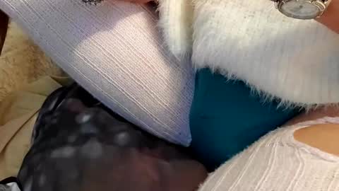 gurlnips online show from 01/06/25, 09:30