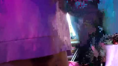 gurlnips online show from 01/10/25, 12:06