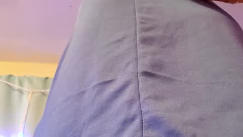 gurlnips online show from 01/18/25, 12:35