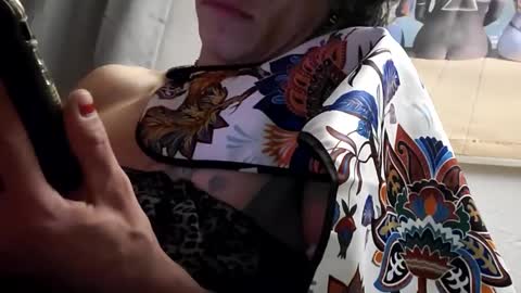 gurlnips online show from 01/26/25, 12:43