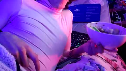 gurlnips online show from 02/11/25, 03:50