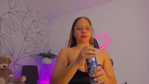 merida06 online show from 10/25/25, 02:30