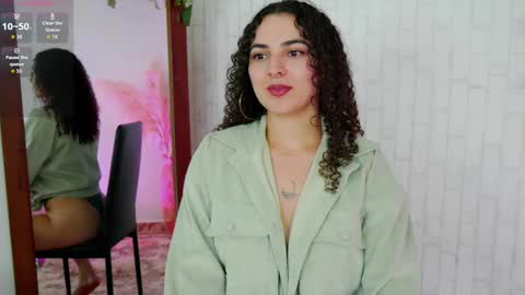 Snapshot of merida_bell18 chatting on 09/30/25, 11:21 Merida Bell online show from 09/30/25, 11:21