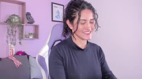 Snapshot of meridafox_ chatting on 09/13/25, 11:54 MERI online show from 09/13/25, 11:54