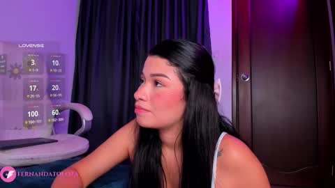 Snapshot of merlia_model chatting on 09/27/25, 04:39 instagram fernandatoloza01 online show from 09/27/25, 04:39